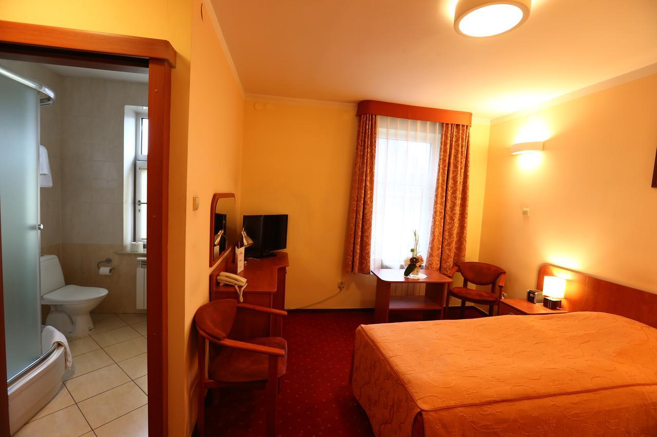 Hotel Korona Ciechanów Εξωτερικό φωτογραφία