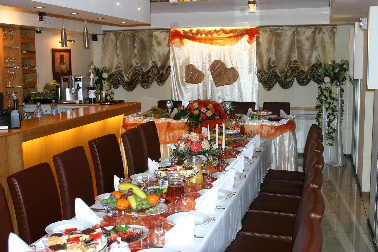 Hotel Korona Ciechanów Εξωτερικό φωτογραφία